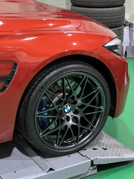 대구 휠복원 대구 휠도색 대구 자동차 휠수리 잘하는 곳 휠플레이 타이어 전문[BMW M3 순정 20인치 고스트크롬 무광 휠도색 작업입니다.] / 대구 서구 평리동