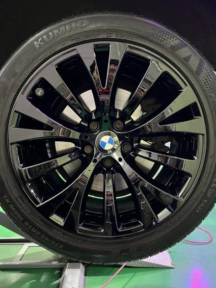 대구 휠복원 대구 휠도색 대구 휠수리 타이어 전문 휠플레이[BMW 5GT 순정 19인치 블랙유광 휠도색 작업입니다.] / 대구 서구 평리동