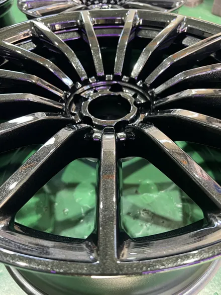 대구 휠복원 대구 휠도색 대구 자동차 휠수리 잘하는 곳 휠플레이 타이어 전문[벤츠 AMG GT43 순정 20인치 블랙펄유광 휠도색 작업입니다.] / 대구 서구 평리동