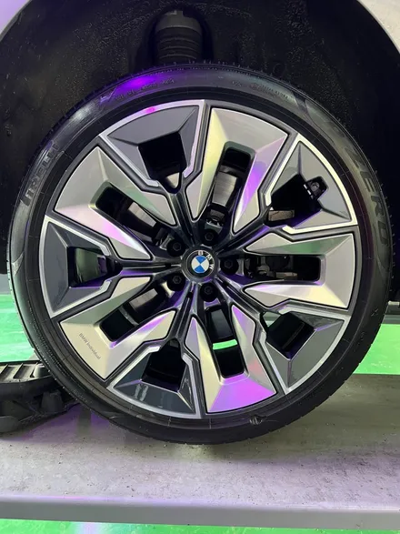 대구 휠복원 대구 휠도색 대구 자동차 휠수리 잘하는 곳 휠플레이 타이어 전문[BMW I7 7시리즈 순정 21인치 다이아몬드커팅 휠복원 작업입니다.] / 대구 서구 평리동