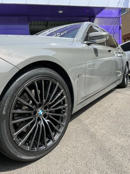 대구 휠복원 대구 휠도색 대구 휠수리 타이어 전문 휠플레이[BMW 7시리즈 순정20인치 고스트크롬 휠도색 작업입니다.] / 대구 서구 평리동