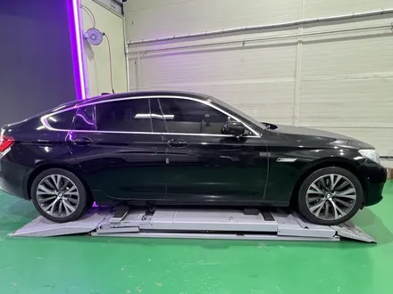 대구 휠복원 대구 휠도색 대구 휠수리 타이어 전문 휠플레이[BMW 5GT 순정 19인치 블랙유광 휠도색 작업입니다.] / 대구 서구 평리동