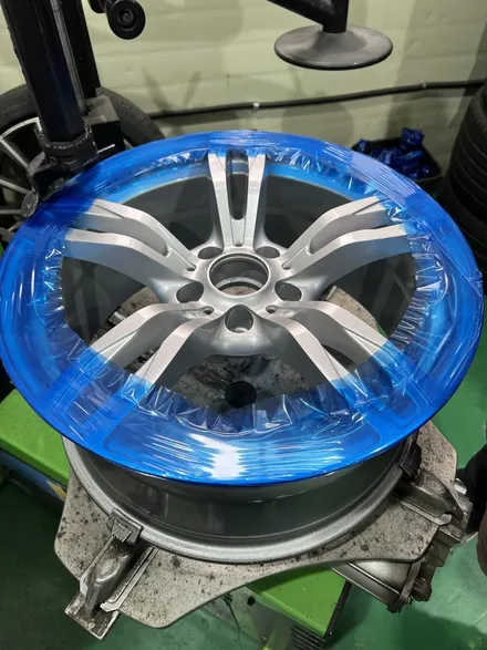 대구 휠복원 대구 휠도색 대구 자동차 휠수리 잘하는 곳 휠플레이 타이어 전문[BMW 5시리즈 순정 18인치 휠복원 작업입니다.] / 대구 서구 평리동