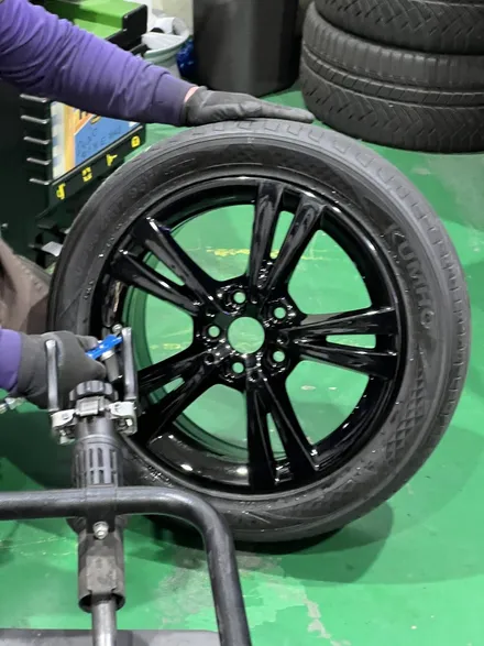 대구 휠복원 대구 휠도색 대구 자동차 휠수리 잘하는 곳 휠플레이 타이어 전문[BMW 2시리즈 액티브 투어러 순정 17인치 블랙펄유광 휠도색 작업입니다.] / 대구 서구 평리동