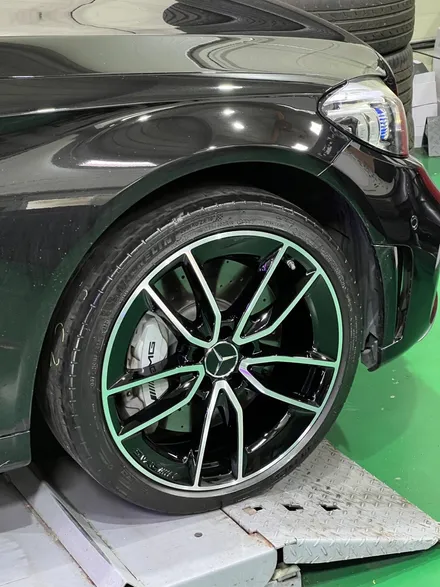 대구 휠복원 대구 휠도색 대구 자동차 휠수리 잘하는 곳 휠플레이 타이어 전문[벤츠 C43 AMG 순정 19인치 블랙커팅 커스텀 작업입니다.] / 대구 서구 평리동