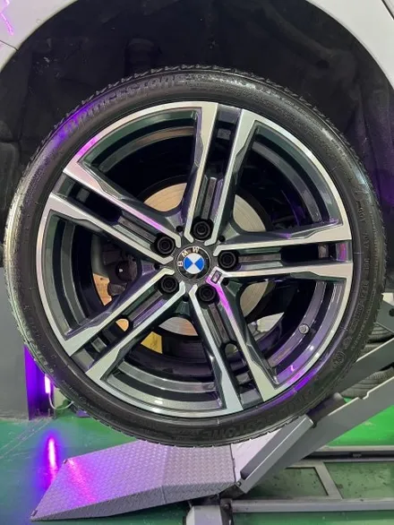 대구 휠복원 대구 휠도색 대구 휠수리 잘하는 곳 타이어 전문 휠플레이[BMW 1시리즈 순정 18인치 다이아몬드커팅 휠복원 작업입니다.] / 대구 서구 평리동