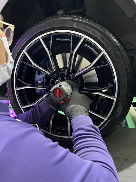 대구 휠복원 대구 휠도색 대구 휠수리 잘하는 곳 타이어 전문 휠플레이[BMW 5시리즈 순정 19인치 다이아몬드커팅 휠복원 작업입니다.] / 대구 서구 평리동