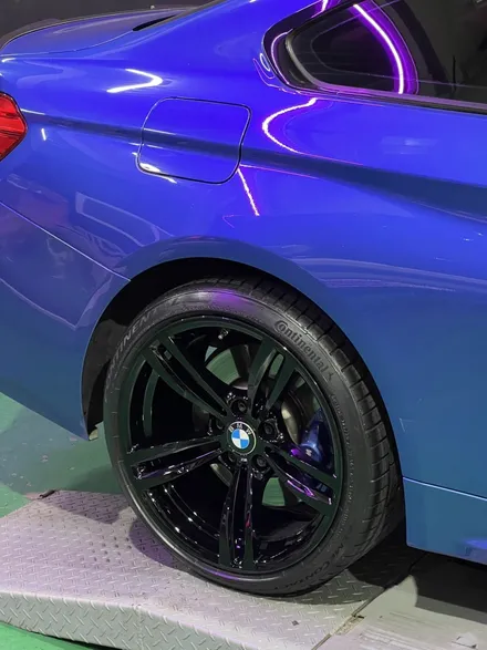 대구 휠복원 대구 휠도색 대구 휠수리 잘하는 곳 휠플레이 타이어 전문[BMW 420 순정 19인치 블랙유광 휠도색 작업입니다.] / 대구 서구 평리동