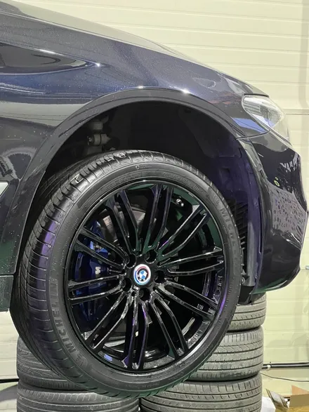 대구 휠복원 대구 휠도색 대구 자동차 휠수리 잘하는 곳 휠플레이 타이어 전문[BMW 5시리즈 순정 19인치 블랙펄유광 휠도색 작업입니다.] / 대구 서구 평리동