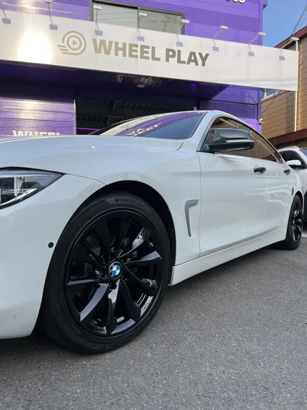 대구 휠복원 대구 휠도색 대구 휠수리 타이어 전문 휠플레이[BMW 4시리즈 순정 18인치 블랙펄유광 휠도색 작업입니다.] / 대구 서구 평리동