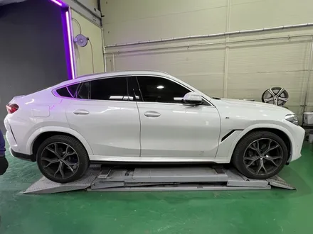 대구 휠복원 대구 휠도색 대구 자동차 휠수리 잘하는 곳 휠플레이 타이어 전문[BMW X6 순정 21인치 블랙펄유광 휠도색 작업입니다.] / 대구 서구 평리동