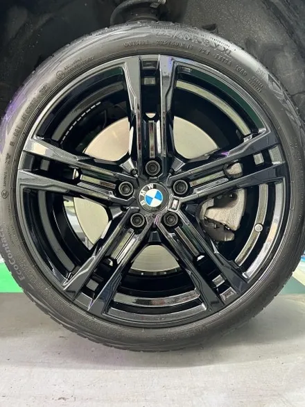 대구 휠복원 대구 휠도색 대구 휠수리 잘하는곳 휠플레이[BMW 1시리즈 순정 19인치 블랙펄유광 휠도색 작업입니다.] / 대구 서구 평리동