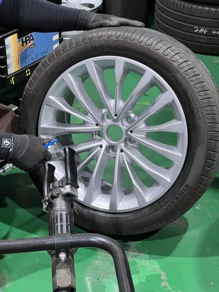 대구 휠복원 대구 휠도색 대구 자동차 휠수리 잘하는 곳 휠플레이 타이어 전문[BMW 5시리즈 순정 18인치 순정 휠복원 작업입니다.] / 대구 서구 평리동