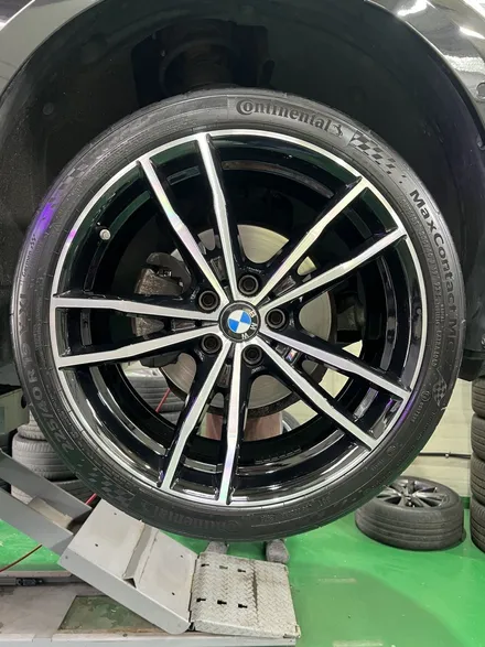 대구 휠복원 대구 휠도색 대구 자동차 휠수리 잘하는 곳 휠플레이 타이어 전문[BMW 320 투어링 순정 19인치 다이아몬드커팅 휠복원 작업입니다.] / 대구 서구 평리동