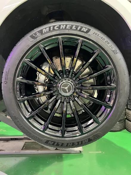 대구 휠복원 대구 휠도색 대구 자동차 휠수리 잘하는 곳 휠플레이 타이어 전문[벤츠 AMG GT43 순정 20인치 블랙펄유광 휠도색 작업입니다.] / 대구 서구 평리동