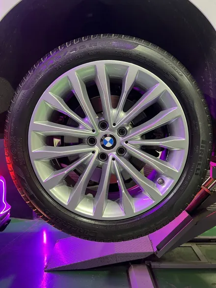 대구 휠복원 대구 휠도색 대구 자동차 휠수리 잘하는 곳 휠플레이 타이어 전문[BMW 5시리즈 순정 18인치 순정 휠복원 작업입니다.] / 대구 서구 평리동