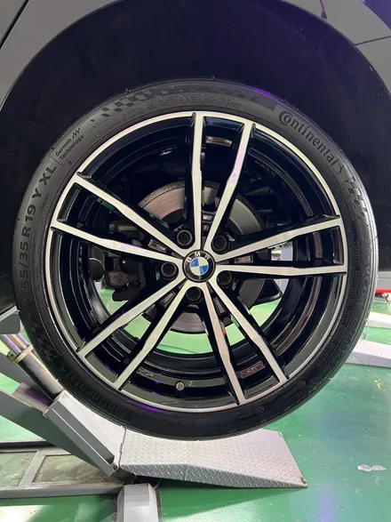 대구 휠복원 대구 휠도색 대구 자동차 휠수리 잘하는 곳 휠플레이 타이어 전문[BMW 320 투어링 순정 19인치 다이아몬드커팅 휠복원 작업입니다.] / 대구 서구 평리동