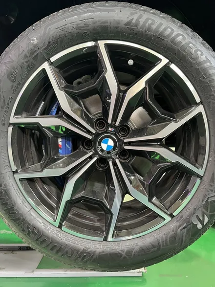 대구 휠복원 대구 휠도색 대구 휠수리 타이어 전문 휠플레이[BMW X4 순정 19인치 블랙유광 휠도색 작업입니다.] / 대구 서구 평리동
