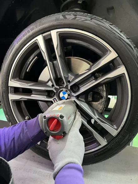 대구 휠복원 대구 휠도색 대구 휠수리 타이어 전문 휠플레이[BMW 118 순정 18인치 다이아몬드컷팅 휠복원 작업입니다.] / 대구 서구 평리동