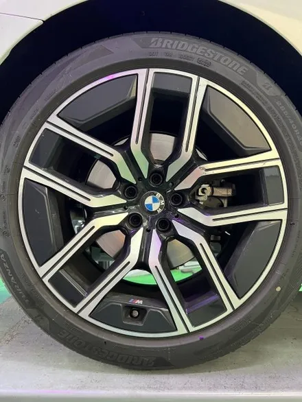 대구 휠복원 대구 휠도색 대구 휠수리 타이어 전문 휠플레이[BMW 7시리즈 순정 20인치 블랙유광 휠도색 작업입니다.] / 대구 서구 평리동