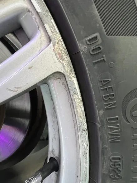 대구 휠복원 대구 휠도색 대구 자동차 휠수리 잘하는 곳 휠플레이 타이어 전문[BMW 5시리즈 순정 18인치 휠복원 작업입니다.] / 대구 서구 평리동