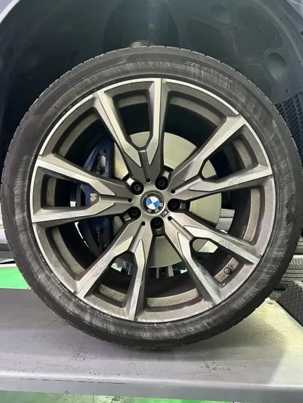대구 휠복원 대구 휠도색 대구 자동차 휠도색 잘하는 곳 휠플레이 타이어 전문[BMW X7 순정 22인치 다이아몬드커팅 휠복원 작업입니다.] / 대구 서구 평리동