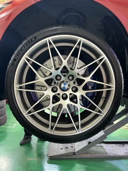 대구 휠복원 대구 휠도색 대구 자동차 휠수리 잘하는 곳 휠플레이 타이어 전문[BMW M3 순정 20인치 고스트크롬 무광 휠도색 작업입니다.] / 대구 서구 평리동