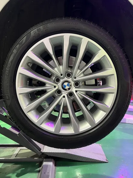 대구 휠복원 대구 휠도색 대구 자동차 휠수리 잘하는 곳 휠플레이 타이어 전문[BMW 5시리즈 순정 18인치 순정 휠복원 작업입니다.] / 대구 서구 평리동