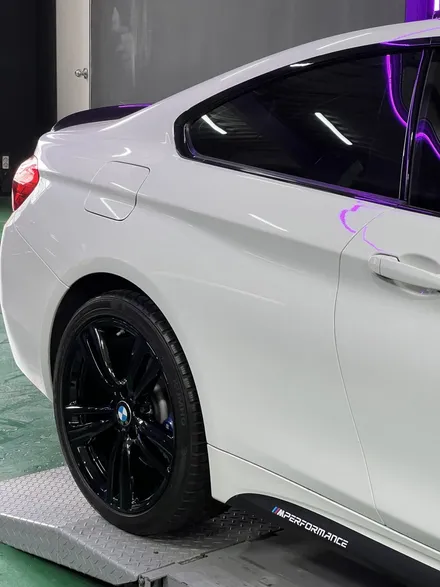 대구 휠복원 대구 휠도색 대구 자동차 휠수리 잘하는 곳 휠플레이 타이어 전문[BMW 4시리즈 순정 19인치 블랙펄유광 휠도색 작업입니다.] / 대구 서구 평리동