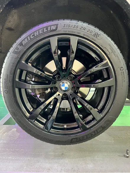 대구 휠복원 대구 휠도색 대구 자동차 휠수리 잘하는 곳 휠플레이 타이어 전문[BMW X5 순정 20인치 블랙펄유광 휠도색 작업입니다.] / 대구 서구 평리동