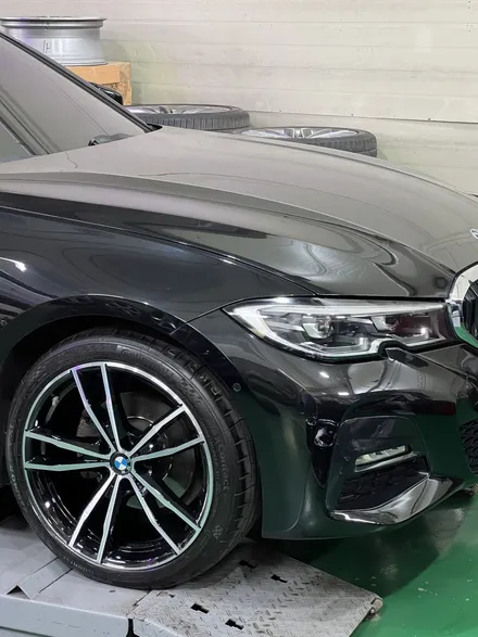 대구 휠복원 대구 휠도색 대구 자동차 휠수리 잘하는 곳 휠플레이 타이어 전문[BMW 320 투어링 순정 19인치 다이아몬드커팅 휠복원 작업입니다.] / 대구 서구 평리동