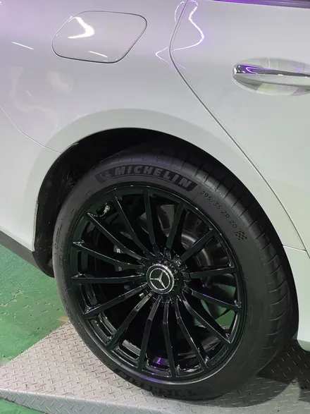 대구 휠복원 대구 휠도색 대구 자동차 휠수리 잘하는 곳 휠플레이 타이어 전문[벤츠 AMG GT43 순정 20인치 블랙펄유광 휠도색 작업입니다.] / 대구 서구 평리동
