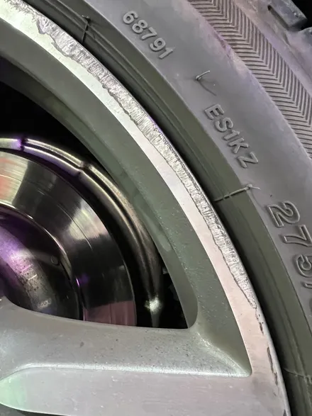 대구 휠복원 대구 휠도색 대구 휠수리 타이어 전문 휠플레이[BMW 7시리즈 순정 20인치 다이아몬드컷팅 휠복원 작업입니다.] / 대구 서구 평리동