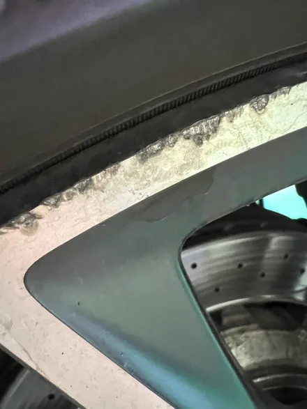 대구 휠복원 대구 휠도색 대구 휠수리 타이어 전문 휠플레이[벤츠 E63 AMG 순정 20인치 다이아몬드컷팅 휠복원 작업입니다.] / 대구 서구 평리동