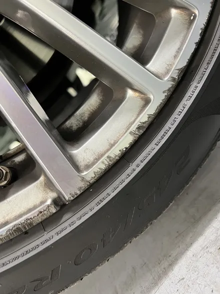 대구 휠복원 대구 휠도색 대구 휠수리 타이어 전문 휠플레이[BMW 7시리즈 순정20인치 고스트크롬 휠도색 작업입니다.] / 대구 서구 평리동