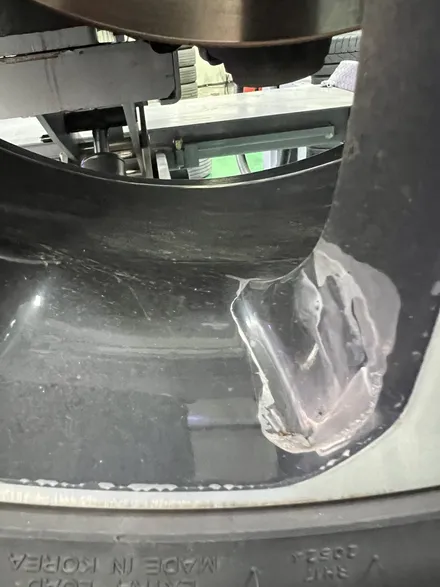 대구 휠복원 대구 휠도색 대구 자동차 휠수리 잘하는 곳 휠플레이 타이어 전문[현대 싼타페 순정 19인치 다이아몬드 커팅 휠복원 작업입니다.] / 대구 서구 평리동