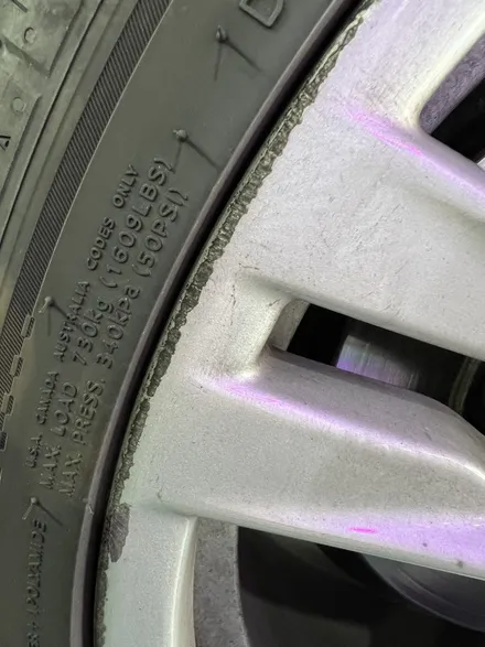 대구 휠복원 대구 휠도색 대구 자동차 휠수리 잘하는 곳 휠플레이 타이어 전문[BMW 6시리즈 순정 20인치 휠복원 작업입니다.] / 대구 서구 평리동
