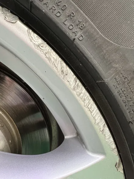 대구 휠복원 대구 휠도색 대구 휠수리 타이어 전문 휠플레이[BMW 5시리즈 순정 18인치 휠복원 작업입니다.] / 대구 서구 평리동