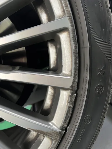 대구 휠복원 대구 휠도색 대구 휠수리 타이어 전문 휠플레이[BMW 7시리즈 순정20인치 고스트크롬 휠도색 작업입니다.] / 대구 서구 평리동