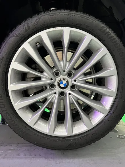 대구 휠복원 대구 휠도색 대구 휠수리 타이어 전문 휠플레이[BMW 5시리즈 순정 18인치 블랙펄유광 휠도색 작업입니다.] / 대구 서구 평리동