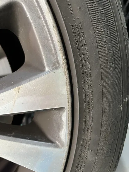 대구 휠복원 대구 휠도색 대구 휠수리 타이어 전문 휠플레이[BMW 5GT 순정 19인치 다이아몬드커팅 휠복원 작업입니다.] / 대구 서구 평리동