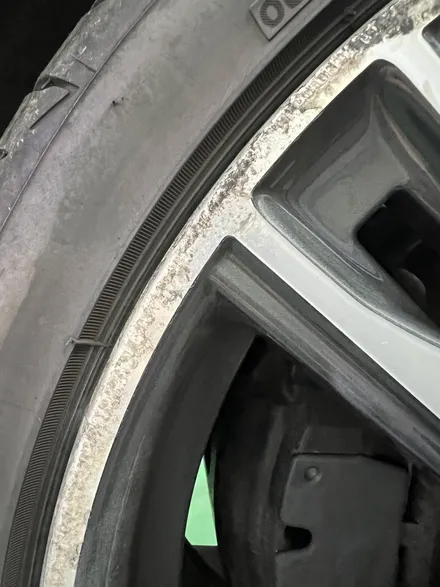 대구 휠복원 대구 휠도색 대구 휠수리 잘하는 곳 타이어 전문 휠플레이[BMW 640 순정 20인치 다이아몬드커팅 휠복원 작업입니다.] / 대구 서구 평리동