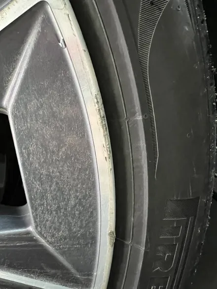 대구 휠복원 대구 휠도색 대구 자동차 휠수리 잘하는 곳 휠플레이 타이어 전문[BMW I7 7시리즈 순정 21인치 다이아몬드커팅 휠복원 작업입니다.] / 대구 서구 평리동