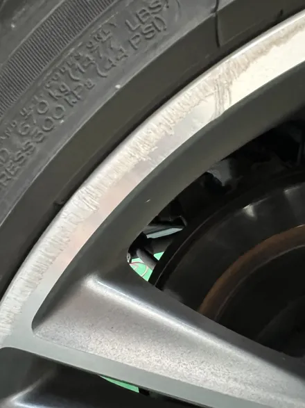 대구 휠복원 대구 휠도색 대구 휠수리 잘하는곳 휠플레이 타이어전문[인피니티 Q50 순정 19인치 다이아몬드커팅 휠복원 작업입니다.] / 대구 서구 평리동