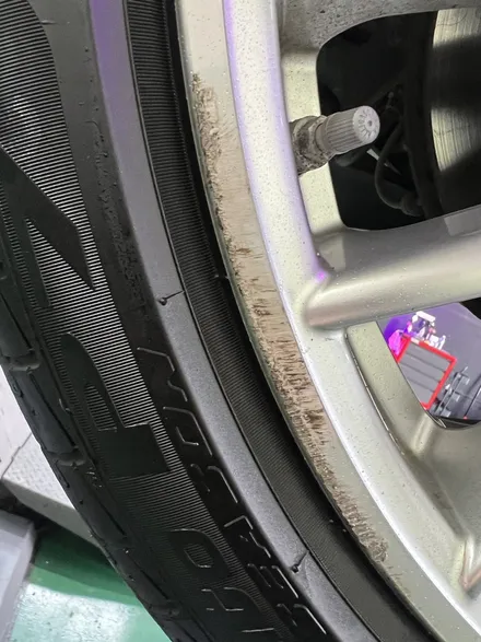 대구 휠복원 대구 휠도색 대구 자동차 휠수리 잘하는 곳 휠플레이[포르쉐 파나메라 순정 21인치 블랙커팅 커스텀 작업입니다.] / 대구 서구 평리동
