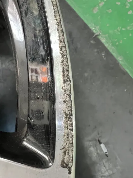 대구 휠복원 대구 휠도색 대구 자동차 휠수리 잘하는 곳 휠플레이 타이어 전문[BMW i7 순정 21인치 다이아몬드커팅 휠복원 작업입니다.] / 대구 서구 평리동