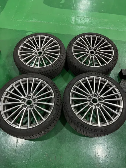 대구 휠복원 대구 휠수리 대구 휠도색 타이어 전문 휠플레이 [BMW 740 순정 20인치 다이아몬드컷팅 휠복원 작업입니다.] / 대구 서구 평리동