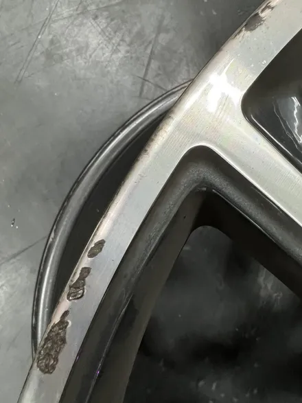 대구 휠복원 대구 휠도색 대구 휠수리 타이어 전문 휠플레이[BMW X3 순정 20인치 다이아몬드컷팅 휠복원 작업입니다.] / 대구 서구 평리동