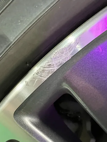 대구 휠복원 대구 휠도색 대구 휠수리 잘하는곳 휠플레이 타이어전문[인피니티 Q50 순정 19인치 다이아몬드커팅 휠복원 작업입니다.] / 대구 서구 평리동