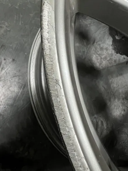 대구 휠복원 대구 휠도색 대구 자동차 휠수리 잘하는 곳 휠플레이 타이어 전문[BMW 5시리즈 순정 18인치 휠복원 작업입니다.] / 대구 서구 평리동